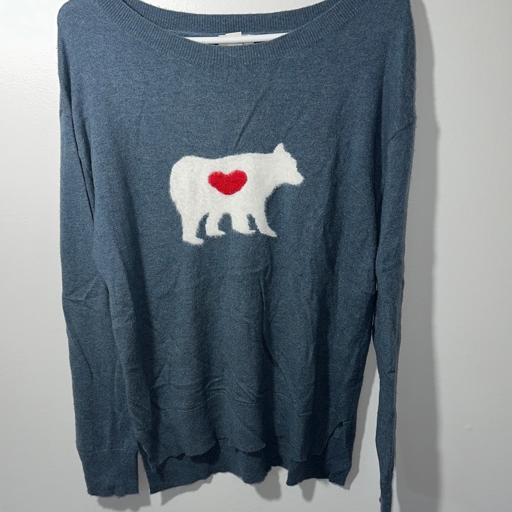 Sundance Sweater with Bear/Heart Design Small